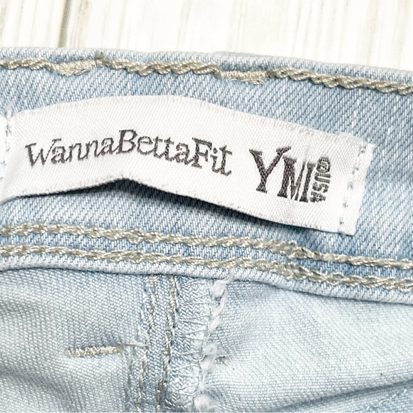 Girl's Jeans - Picture 16 of 16